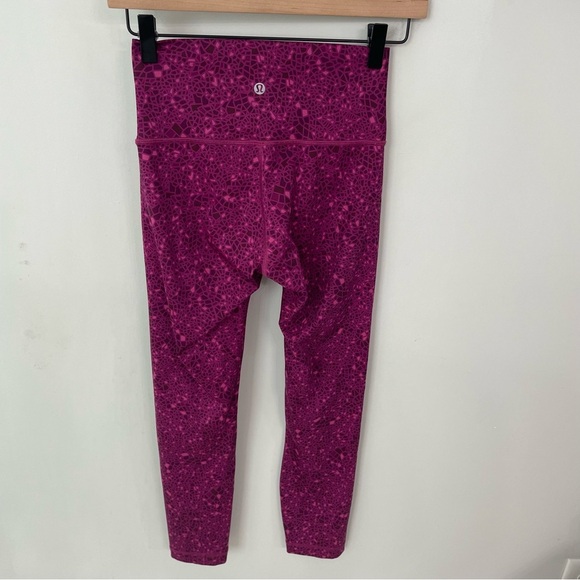 Lululemon High Times Pant Size 4 Leggings Paradise Geo Regal Plum Gym Yoga  4 - Picture 7 of 7